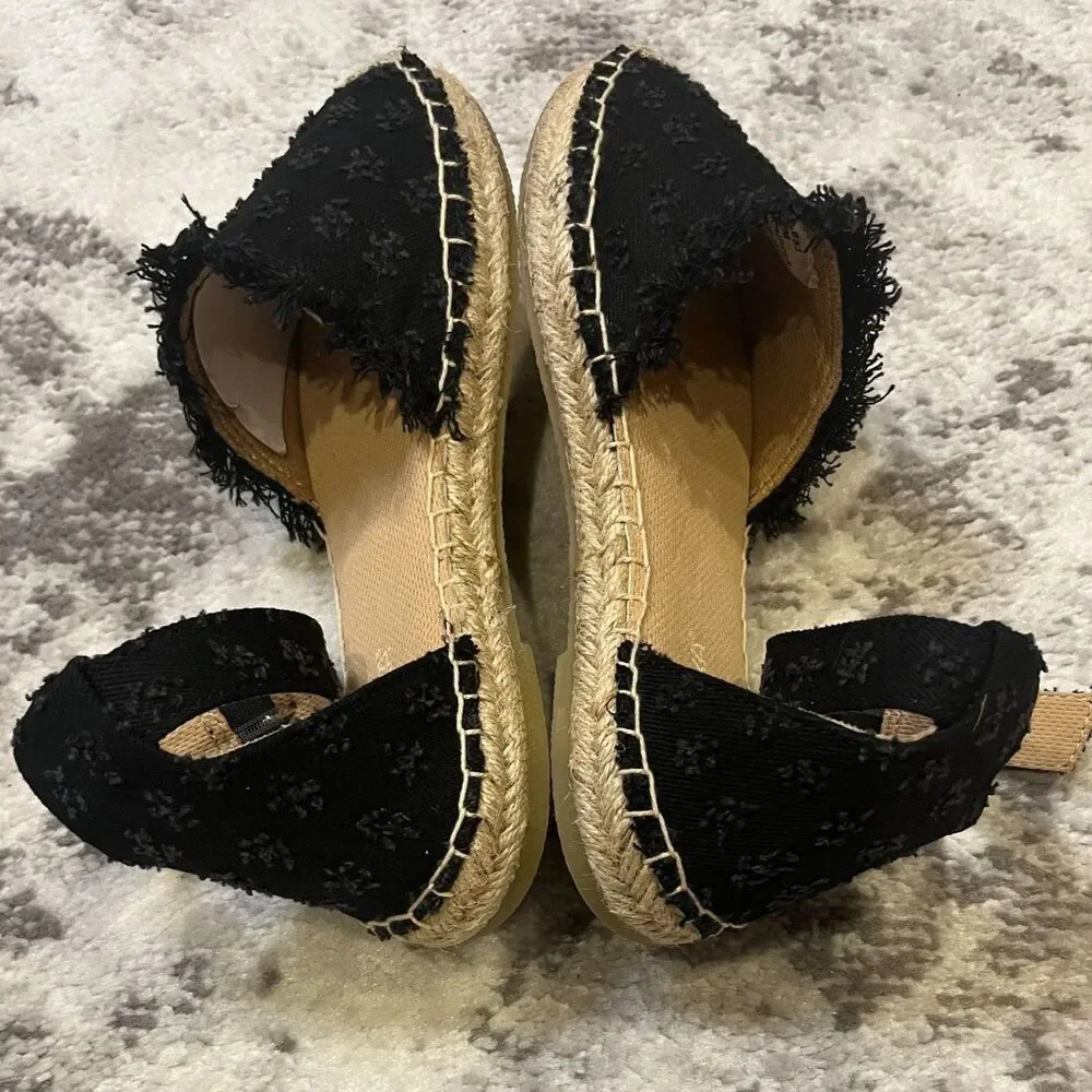 Minnetonka Prima Espadrille Flats Black Canvas Sz 7 NWOT